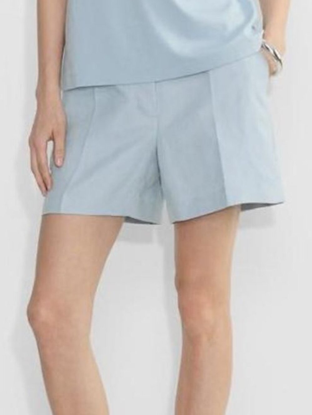 Aritzia The Limitless Short Cruise Linen Light Blue Size 10